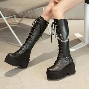 Chic Black Lace-Up Platform Boots